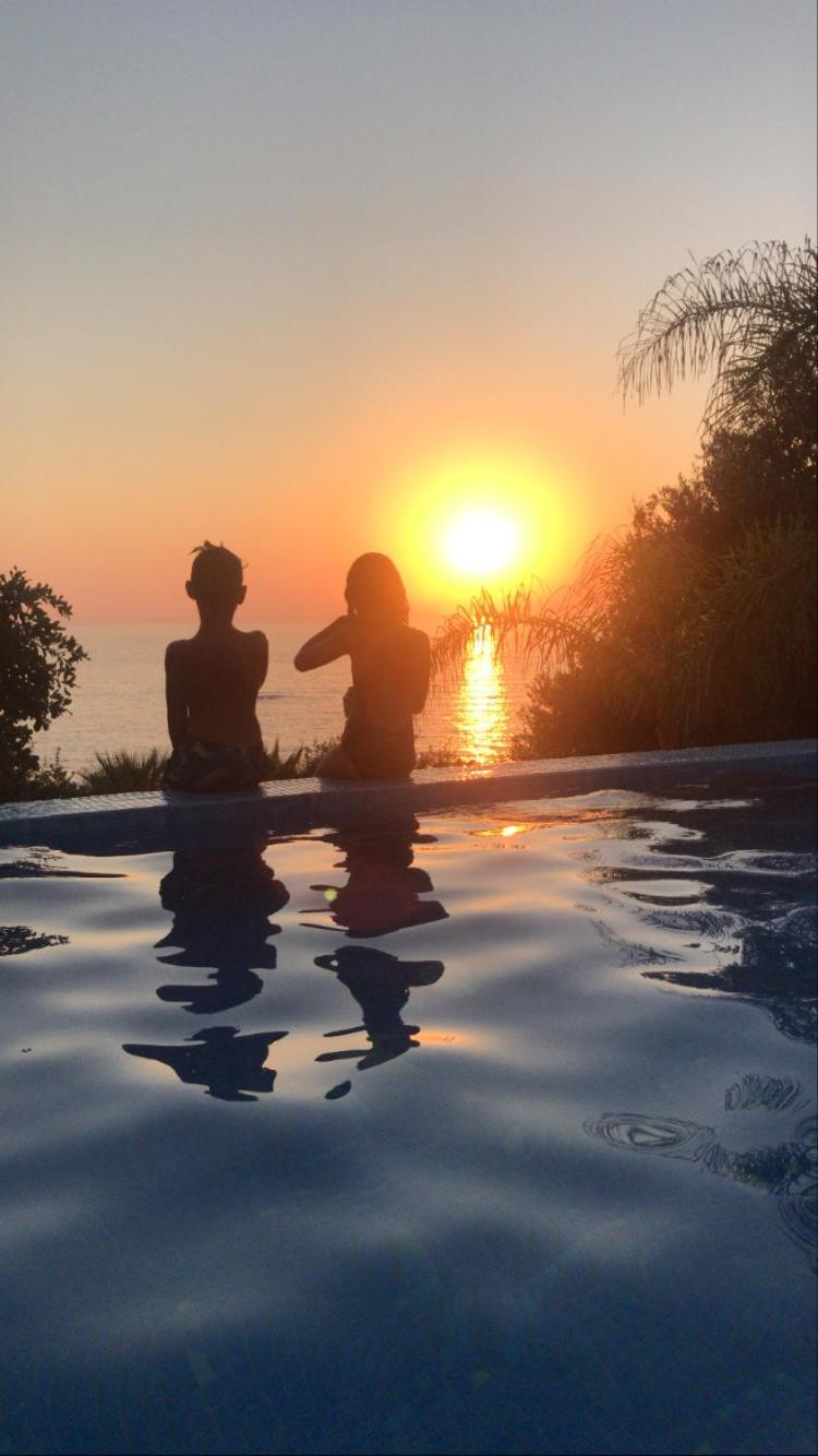 Sunset View Mermaid Villa Pomos Exterior photo